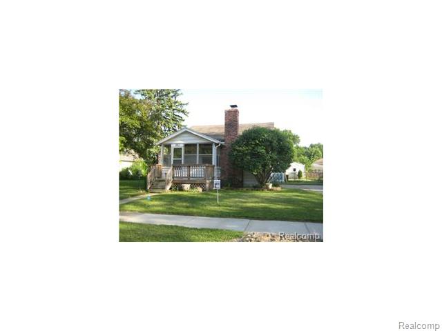 312 E Baker Ave, Clawson, MI 48017 photo 1