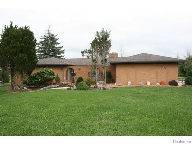 57350 Hayes Rd, Ray, MI 48096 photo 1