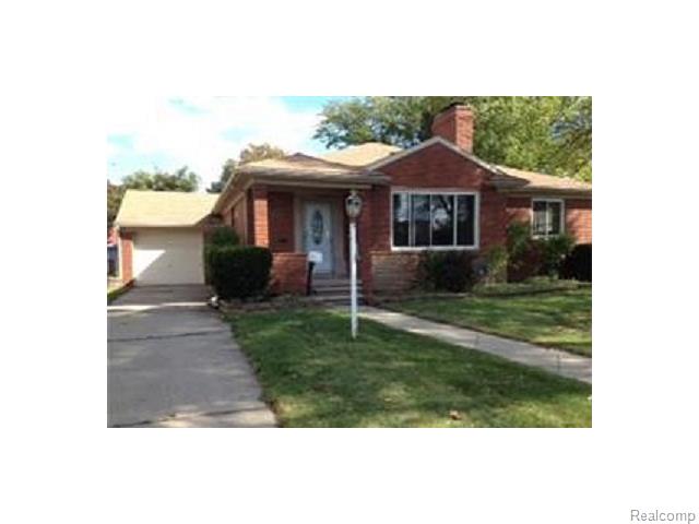 24000 Blackstone St, Oak Park, MI 48237 photo 1
