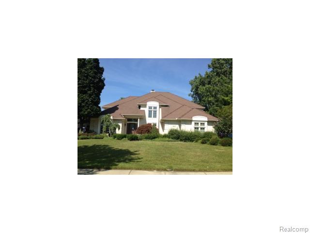 1663 Hamlet Dr, Troy, MI 48084 photo 1