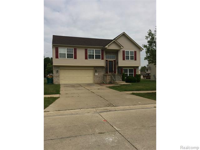 38300 Mcdonald Dr, Romulus, MI 48174 photo 1