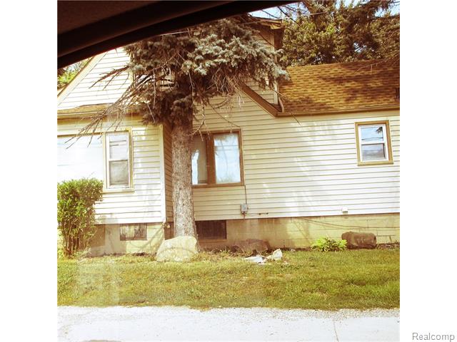 3363 Cadillac Ave, Wayne, MI 48184 photo 1