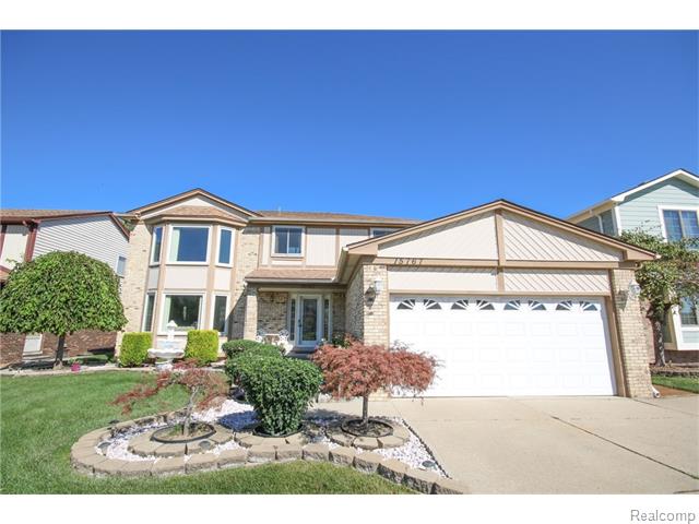 15767 Williamsburg Dr E, Macomb, MI 48044 photo 1
