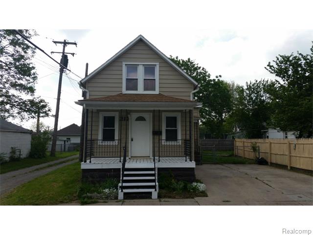 217 Half St, Monroe, MI 48161 photo 1