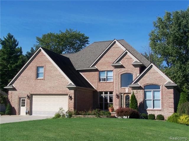 201 Golfview Ct, St Clair Twp, MI 48079 photo 1