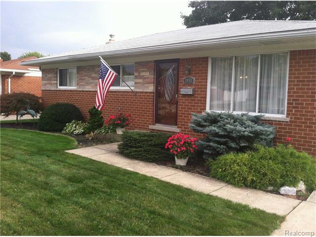 1958 Common Rd, Warren, MI 48092 photo 1