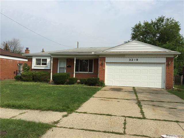 3239 Menge Ave, Warren, MI 48091 photo 1