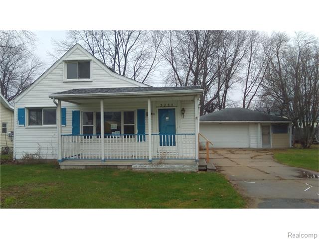 3253 6th St, Monroe, MI 48162 photo 1