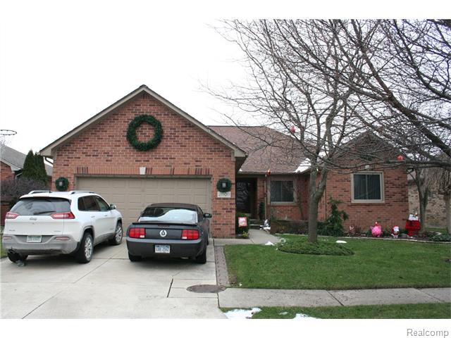 21920 E Sunset Dr, Macomb, MI 48044 photo 1