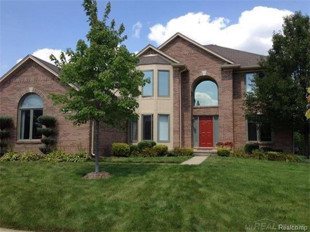 18753 Pine Ln, Macomb, MI 48042 photo 1