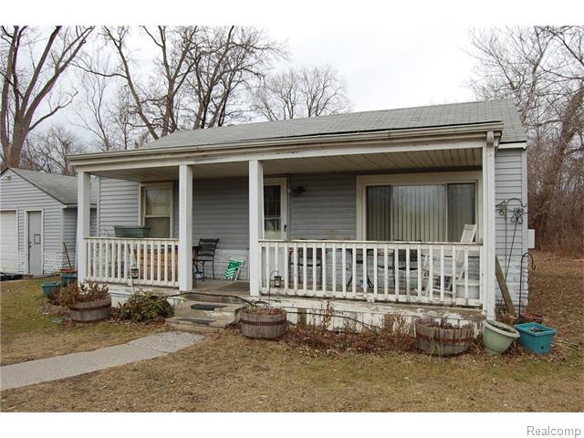 35676 Herman St, Romulus, MI 48174 photo 1