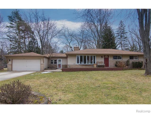 291 Maplehill Rd, Rochester, MI 48306 photo 1
