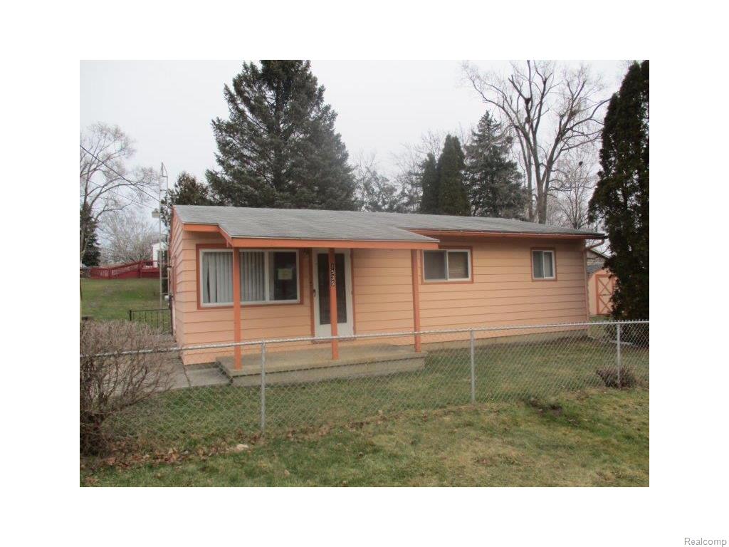 1535 Lambden Rd, Flint, MI 48532 photo 1