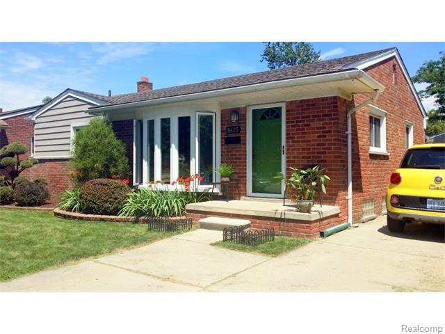 8425 Pardee Rd, Taylor, MI 48180 photo 1