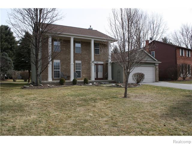 1402 Cherrystone Ct, Wixom, MI 48393 photo 1