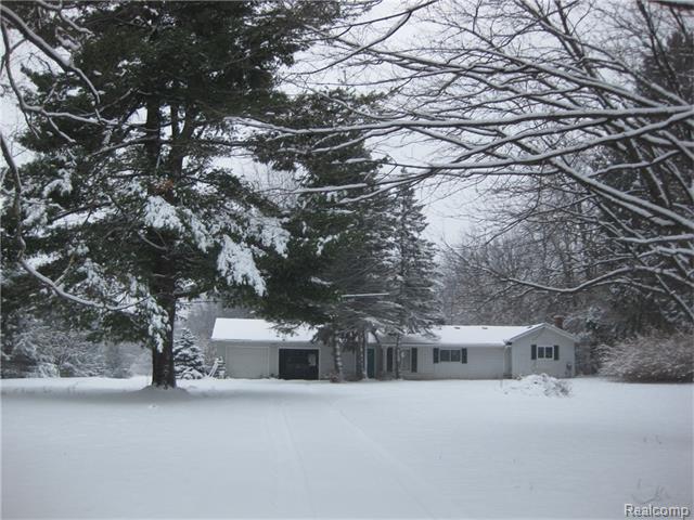 1870 Mckail Rd, Leonard, MI 48367 photo 1