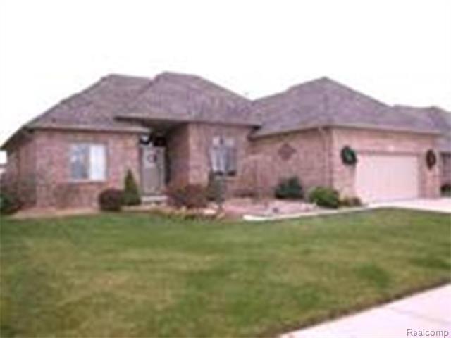 19822 Vine, Macomb, MI 48044 photo 1