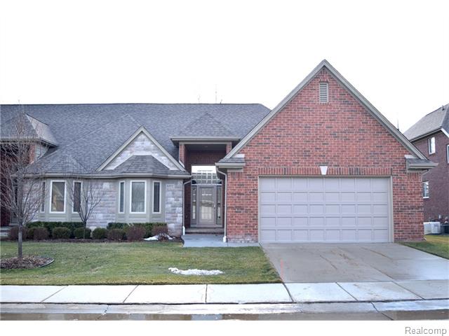 6152 Pond Dr, Washington, MI 48094 photo 1