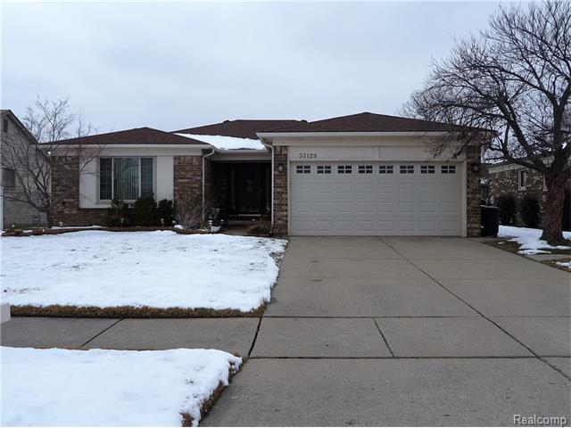 35129 Wright Cir, Sterling Heights, MI 48310 photo 1