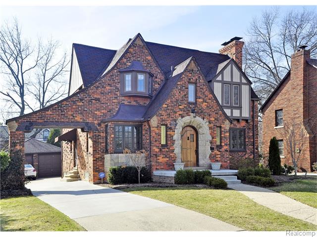 1215 Harvard Rd, Grosse Pointe, MI 48230 photo 1