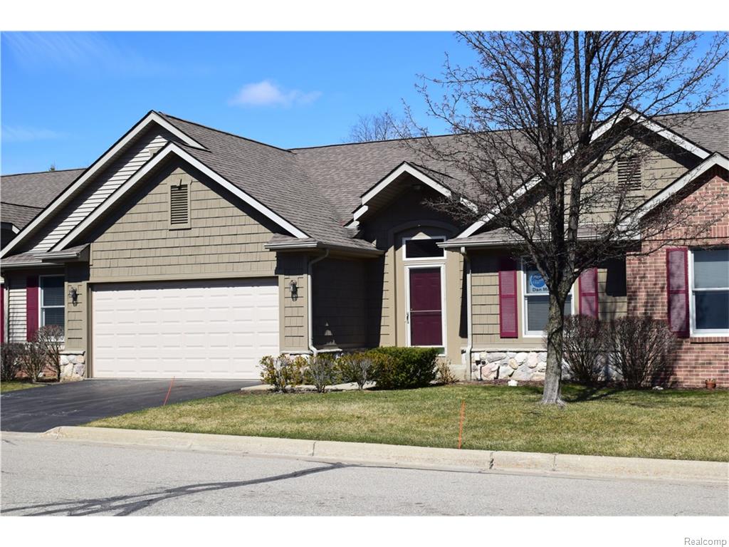 882 Persimmon, Brighton, MI 48116 photo 1