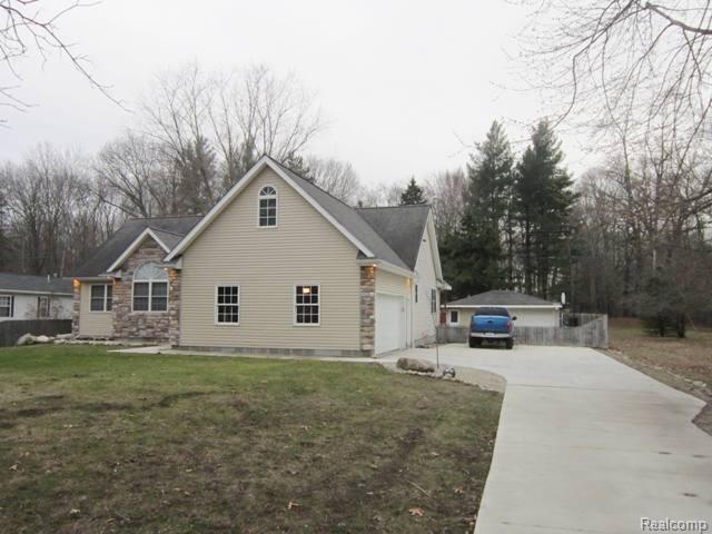 9038 Field Rd, Algonac, MI 48001 photo 1