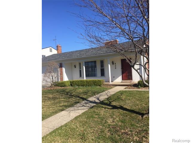 532 Robert John Rd, Grosse Pointe, MI 48236 photo 1