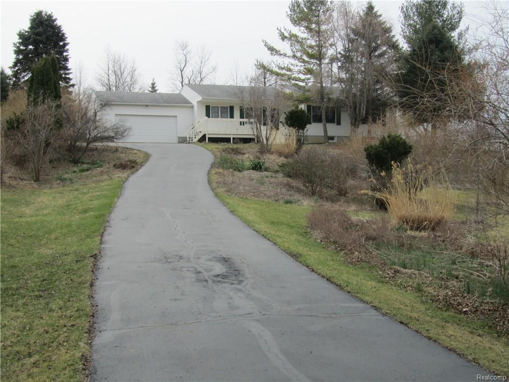 9060 Macon Rd, Saline, MI 48176 photo 1