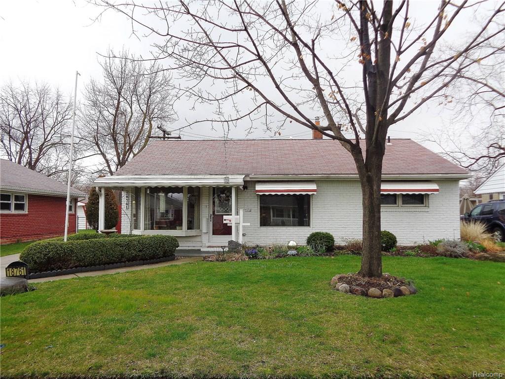 18761 Hinton St, Riverview, MI 48193 photo 1
