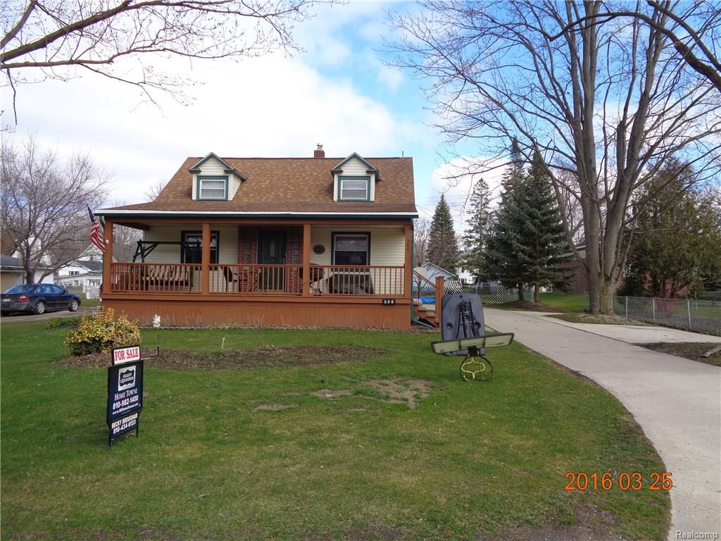 308 N Neeper St, Capac, MI 48014 photo 1