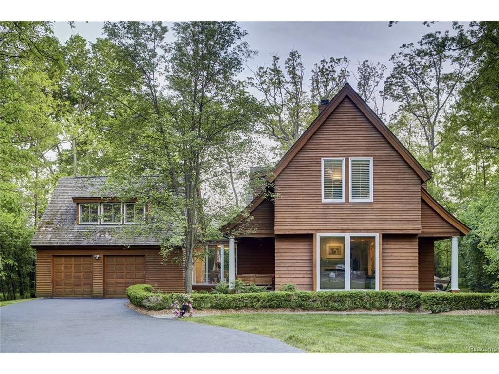 25075 Devon Ln, Franklin Vlg, MI 48025 photo 1