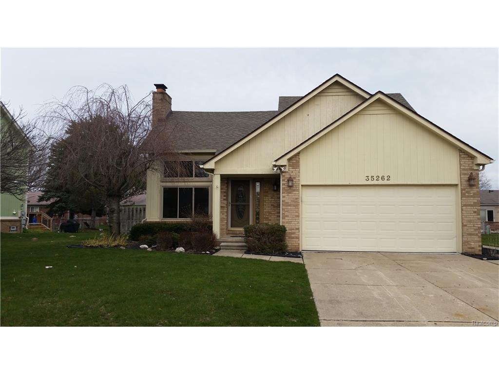 35262 Wright Cir, Sterling Heights, MI 48310 photo 1