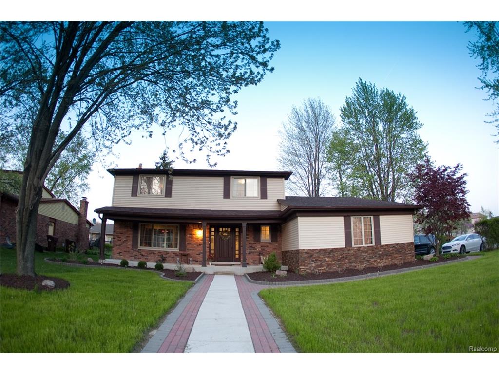 38540 Meadowlawn St, Wayne, MI 48184 photo 1