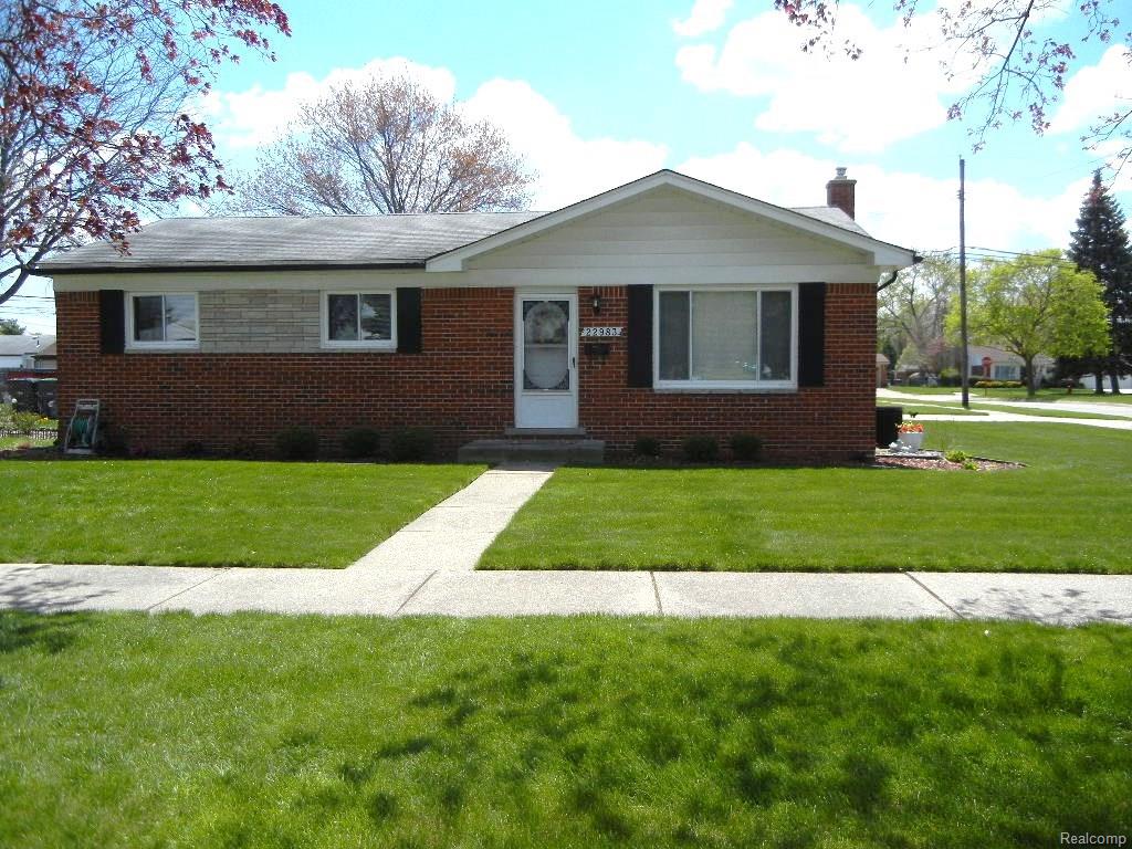 22983 W Keyes St, Taylor, MI 48180 photo 1