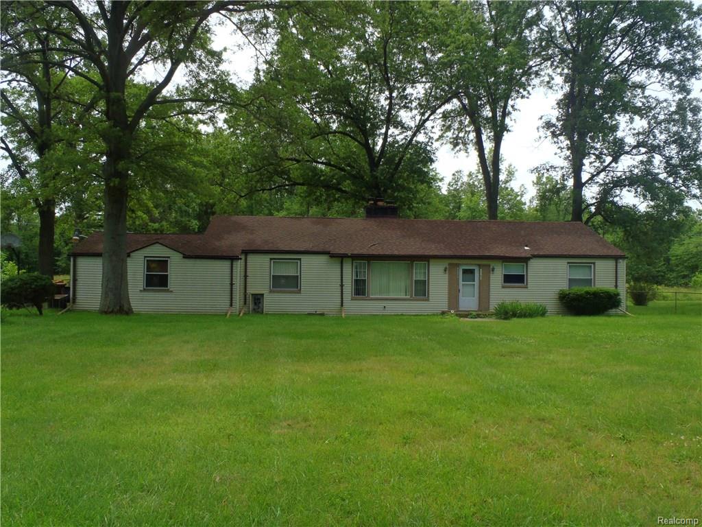 44209 Willow Rd, Belleville, MI 48111 photo 1