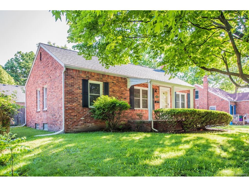 710 Cass St, Saint Clair, MI 48079 photo 1