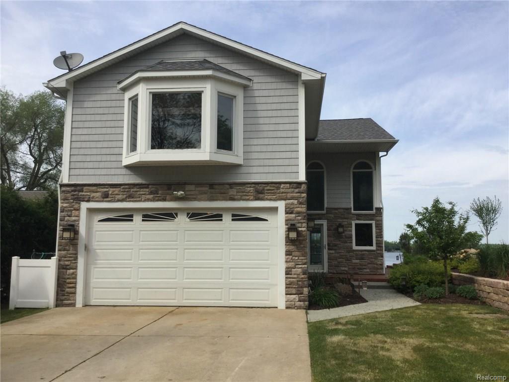 2927 Summit, Highland, MI 48356 photo 1
