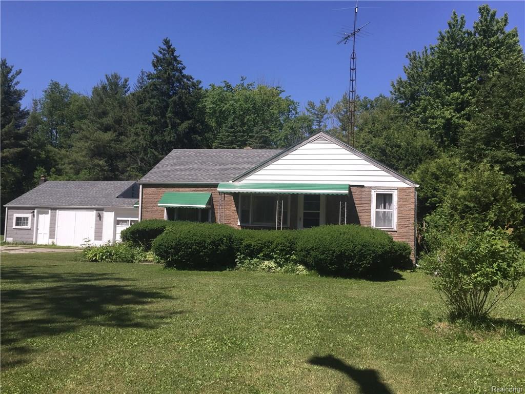 274 S Bartlett Rd, Saint Clair, MI 48079 photo 1