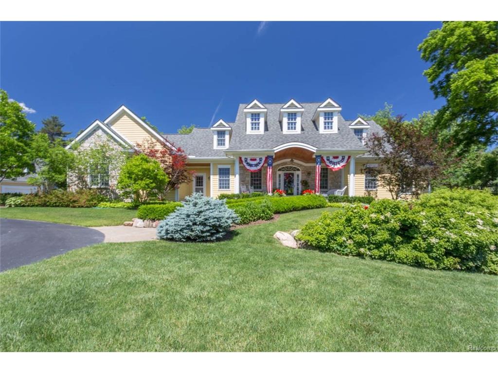 63 Waldon Rd, Clarkston, MI 48346 photo 1