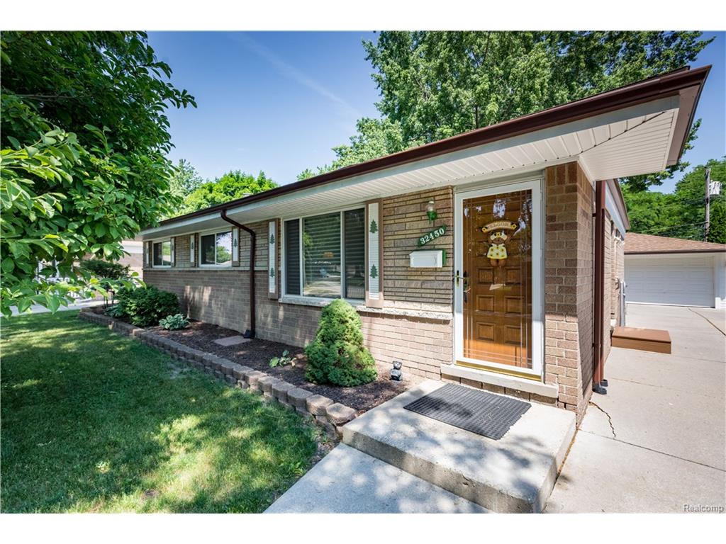 32450 Wareham, Warren, MI 48092 photo 1