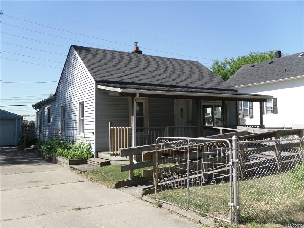 11458 Rivard Ave, Warren, MI 48089 photo 1
