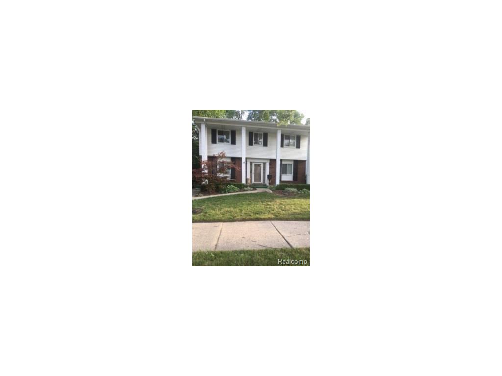 5269 Gateshead St, Grosse Pointe, MI 48236 photo 1