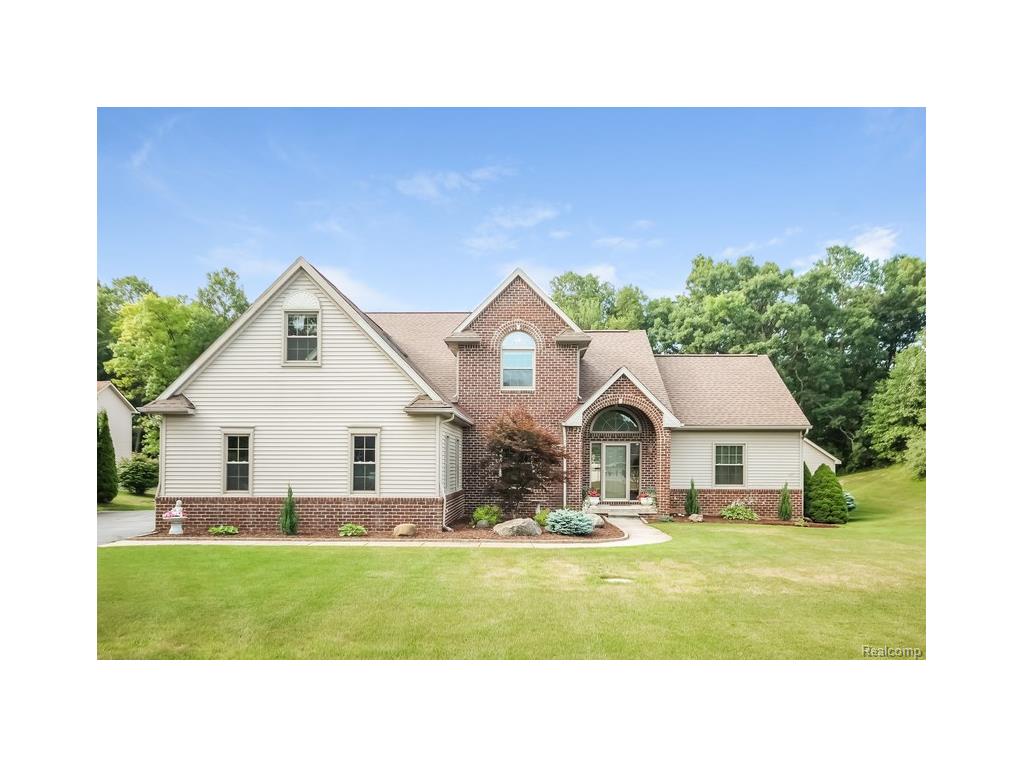 2813 Black Eagle Rdg, Marion Twp, MI 48843 photo 1