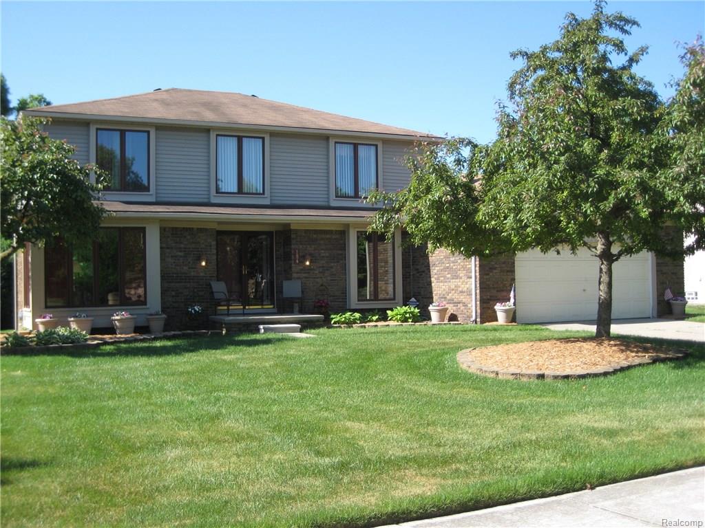 184 Streamview, Troy, MI 48085 photo 1