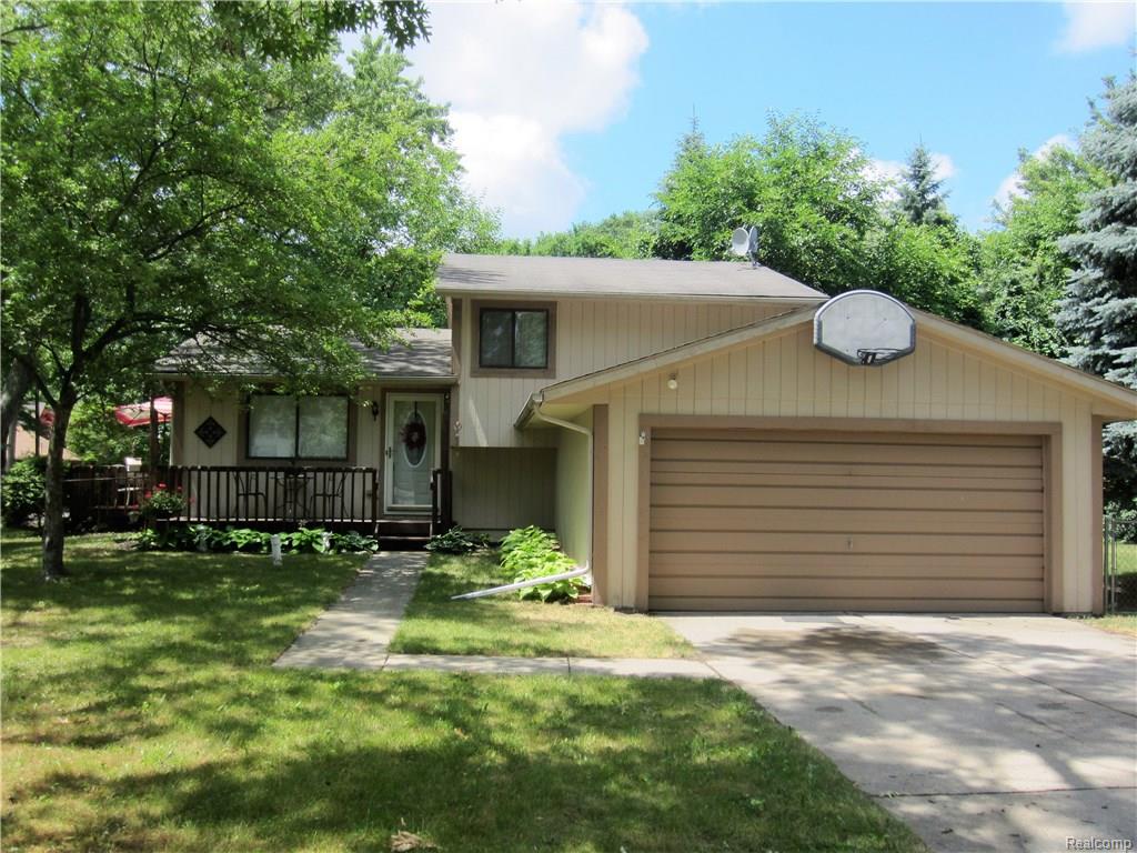 7890 Eldora Ave, West Bloomfield, MI 48324 photo 1