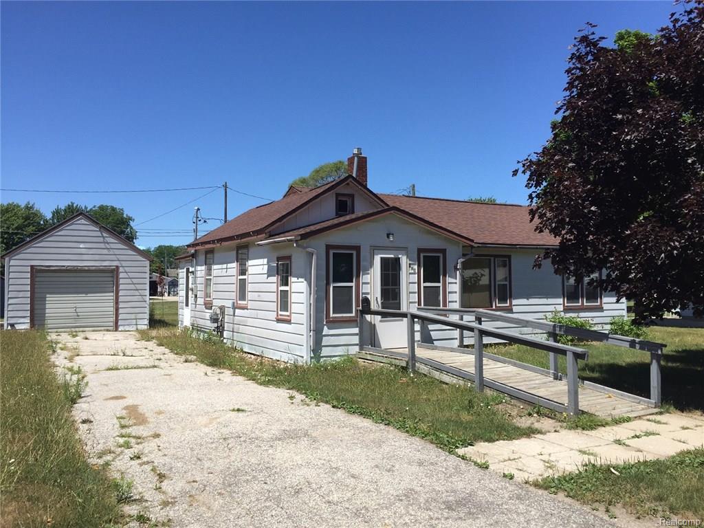 709 9th St, Sebewaing Vlg, MI 48759 photo 1