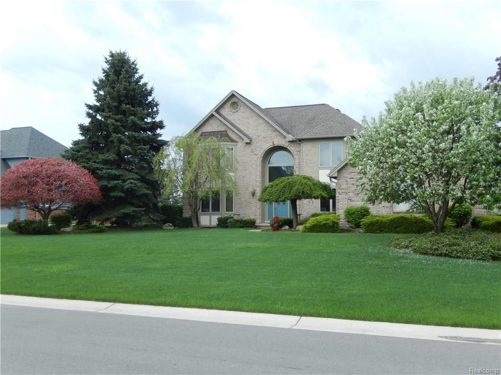 357 Oakbridge, Rochester, MI 48306 photo 1