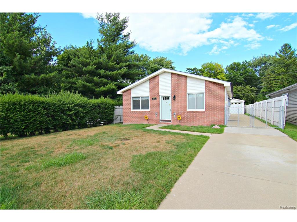 11077 Jackson St, Taylor, MI 48180 photo 1