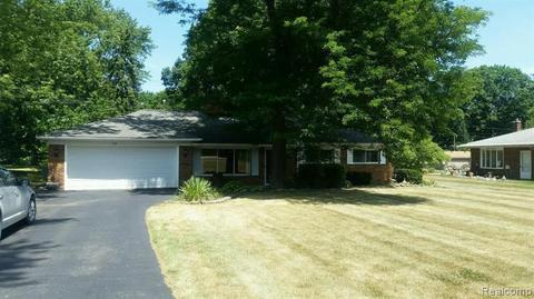 359 Booth Rd, Troy, MI 48085 photo 1