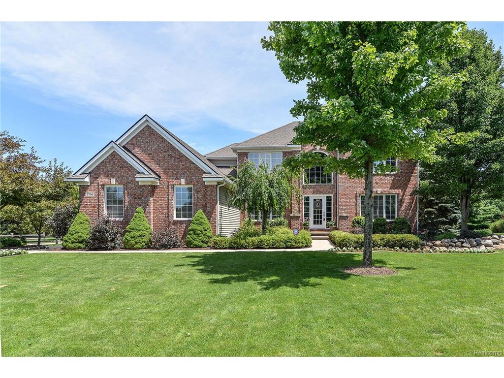7706 Setters Pointe, Hamburg Twp, MI 48116 photo 1